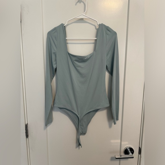 Aritzia Contour Squareneck Bodysuit - aqua blue - Size L - Picture 2 of 4